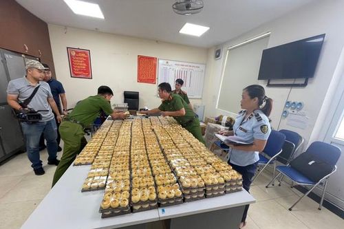 Nhiều tỉnh, thành liên tiếp thu giữ số lượng lớn bánh trung thu không rõ nguồn gốc, xuất xứ