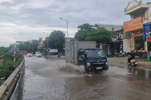 Thiếu đồng bộ quản lý hạ tầng khiến đường ngập úng