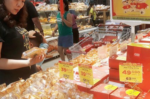 Thị trường bánh Trung thu ế ẩm, doanh nghiệp đồng loạt giảm giá