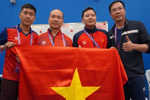 ASIAD 2019: Tiễn đội Olympic Việt Nam về nước, đón các VĐV điền kinh và cờ vua nhập làng VĐV