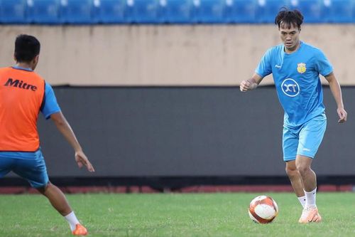 Văn Toàn nói thẳng về Văn Thanh, quyết vô địch V-League với Nam Định