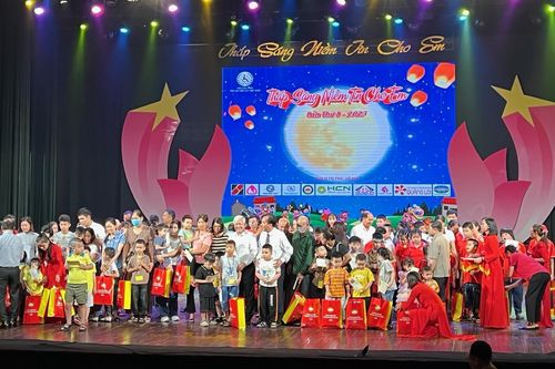 Thắp sáng niềm tin cho em