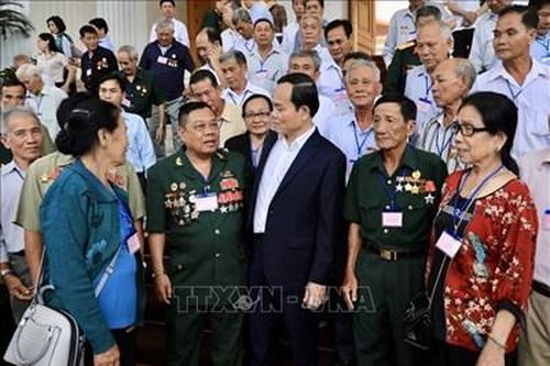 Phó thủ tướng Trần Lưu Quang tiếp Đoàn người có công tỉnh Kiên Giang