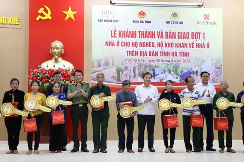 Bàn giao 600 ngôi nhà tình nghĩa cho các hộ nghèo tại Hà Tĩnh