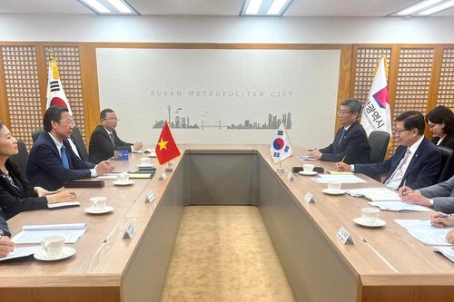 Thúc đẩy hơn nữa đầu tư thương mại giữa TPHCM và TP Busan