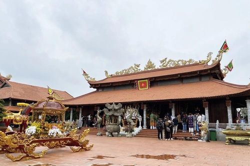 Nhà thờ Tổ 100 tỷ của nghệ sĩ Hoài Linh có gì đặc biệt?