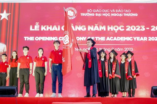Trường Đại học Ngoại thương khai giảng năm học mới