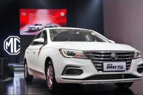 Cận cảnh MG5 số sàn vừa ra mắt tại Việt Nam, giá 399 triệu đồng