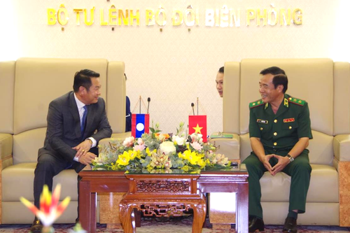 Trung tướng Lê Đức Thái tiếp xã giao Đoàn đại biểu Cục Quản lý xuất, nhập cảnh, Tổng cục An ninh, Bộ An ninh Lào