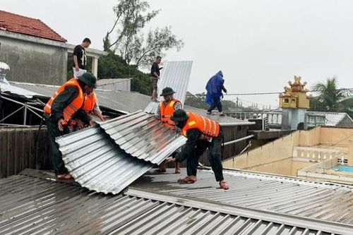 Di tích điện Huệ Nam dừng đón khách tham quan do sạt lở