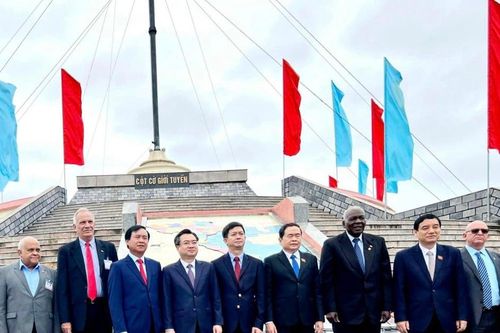 Chủ tịch Quốc hội Cuba thăm Quảng Trị