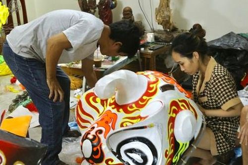 Làng nghề đèn lồng, đầu lân Hội An nhộn nhịp mùa Trung thu