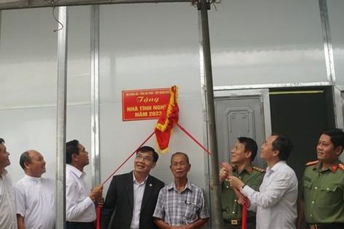 Bàn giao 600 ngôi nhà cho hộ nghèo tại Hà Tĩnh