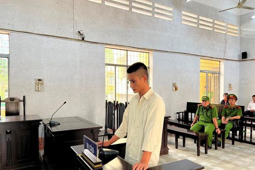 Thách thức đánh nhau vì mâu thuẫn sau cuộc điện thoại