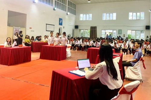 Dạy kỹ năng phòng tránh xâm hại, bạo lực qua 'phiên tòa' xử kẻ tung ảnh nóng