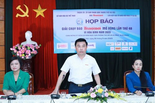 Hơn 1.500 nghìn người tham dự giải chạy ở bờ hồ Hoàn Kiếm