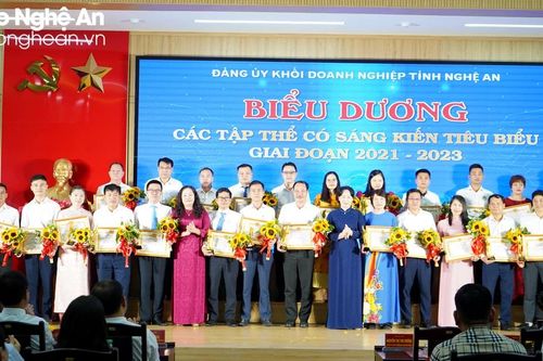 Đảng ủy Khối Doanh nghiệp biểu dương 26 tập thể, 15 cá nhân có sáng kiến tiêu biểu