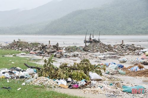 'Nhếch nhác' ở khu neo đậu tránh trú bão Cửa Khẩu - Kỳ Hà