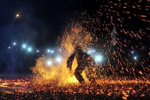 Độc đáo lễ hội Nhảy lửa của người dân tộc Pà Thẻn