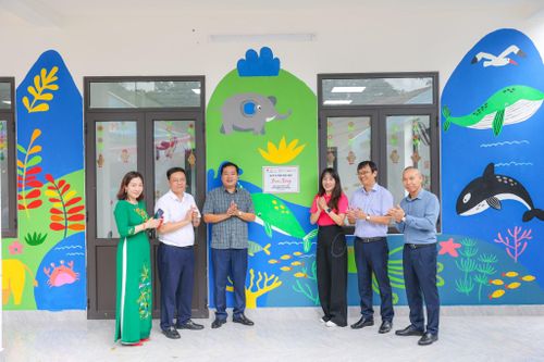 Khánh thành điểm trường Xanh được xây dựng một phần từ rác thải nhựa