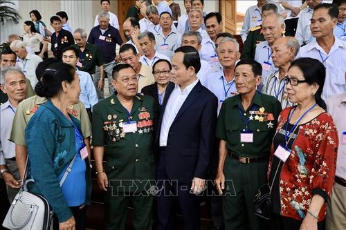 Phó Thủ tướng Trần Lưu Quang tiếp Đoàn người có công tỉnh Kiên Giang