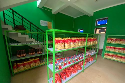 Thêm một kho thực phẩm cộng đồng hỗ trợ người dân khó khăn khu vực miền Trung