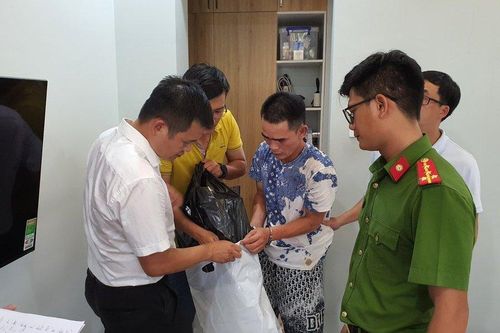 Gã 'đạo chích' thuê taxi đi trộm ở Huế lĩnh án