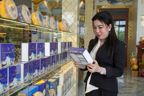 Người phụ nữ khởi nghiệp với sản phẩm từ tài nguyên bản địa