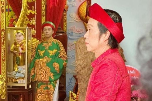 NS Hoài Linh hiếm hoi lộ diện, diện mạo gây chú ý