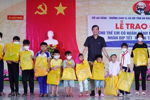 An Giang: Chung tay để có Tết Trung thu cho trẻ em nghèo