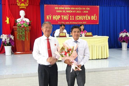 Huyện Tri Tôn đạt đơn vị hành chính loại I