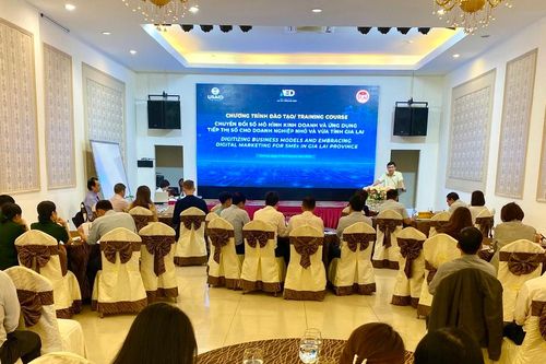 Phấn đấu 100% thôn, làng được phủ sóng di động băng rộng vào năm 2025
