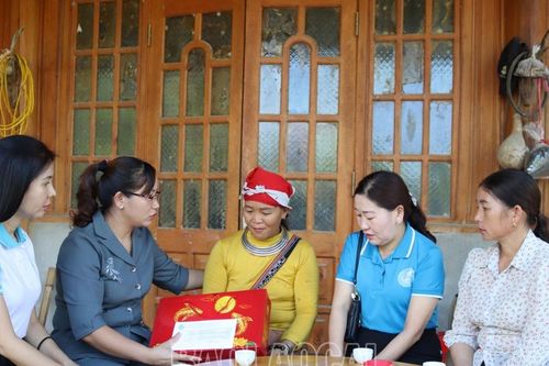 Hội Liên hiệp Phụ nữ tỉnh tổ chức nhiều hoạt động ý nghĩa tại thị xã Sa Pa