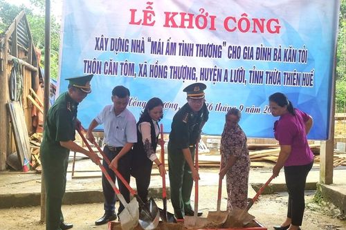 Khởi công xây dựng nhà 'Mái ấm tình thương' cho phụ nữ nghèo biên giới
