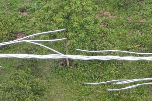 Thiết bị bay không người lái UAV phát hiện kịp thời nguy cơ sự cố lưới truyền tải tại Đắk Lắk