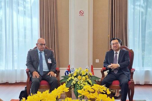 Bộ trưởng Bộ Xây dựng Nguyễn Thanh Nghị tiếp, trao đổi với Bộ trưởng Xây dựng Cuba Rene Mesa Villafana