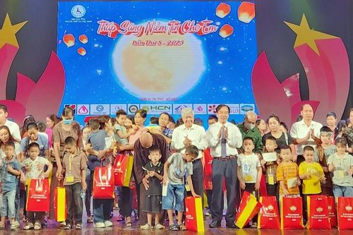 Thắp sáng niềm tin cho trẻ em có hoàn cảnh đặc biệt