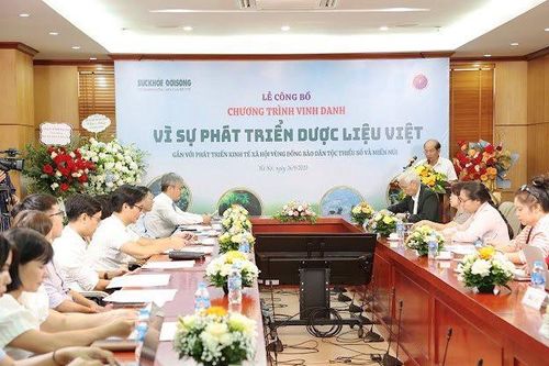Xây dựng thói quen 'người Việt dùng thuốc Việt' từ các dược liệu thế mạnh