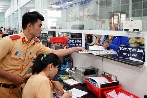 Ngày 22/10 tới, tăng phí đăng ký gấp 40 lần với loại xe ô tô này, người mua xe phải chú ý