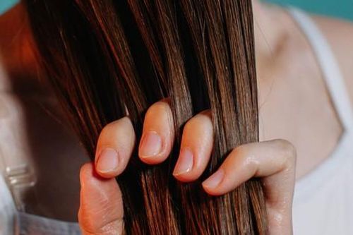 Tóc có cần 'thải độc'?