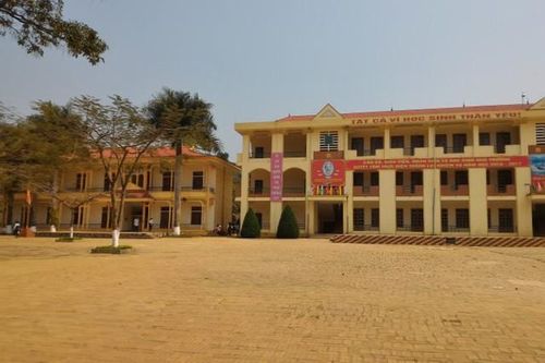 Tạm giữ nhân viên nhà bếp nghi bỏ độc vào thức ăn của học sinh ở Sơn La