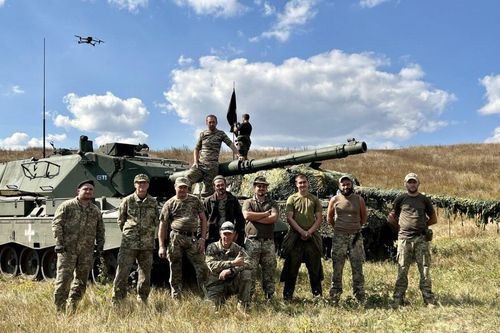 Nhiễu loạn thông tin binh lính Ukraine có hoặc không sử dụng xe tăng Leopard 1A5