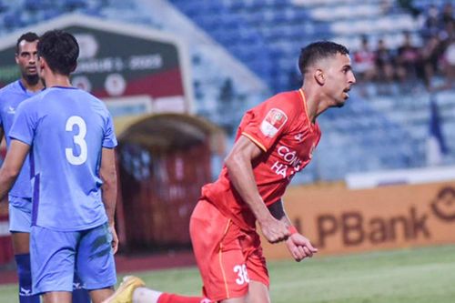 Công an Hà Nội FC tạo 'mưa bàn thắng' ở Hàng Đẫy trước thềm mùa giải mới