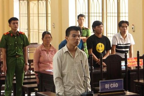 Quảng Nam: Đâm bạn trọng thương, một thanh niên lĩnh án 8 năm tù