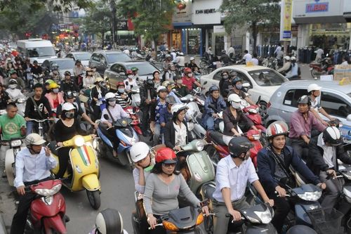 Hạn chế xe cá nhân: Không thể bàn lùi!