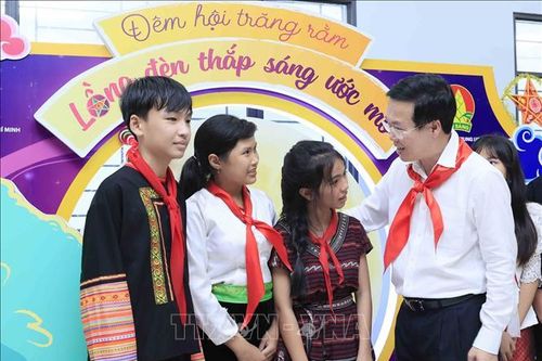 Chủ tịch nước Võ Văn Thưởng dự Đêm hội Trăng rằm tại Bình Phước