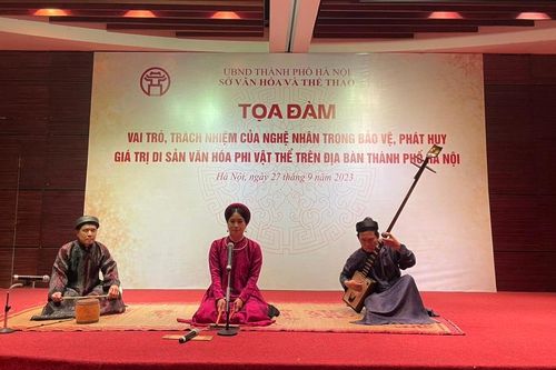 Tăng cường hỗ trợ để nghệ nhân bảo vệ di sản