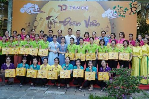 Trao hơn 17 nghìn suất quà Trung thu cho công nhân, lao động
