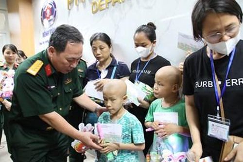 Trung thu ấm áp yêu thương