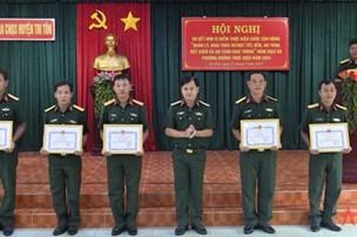 Bộ CHQS tỉnh An Giang: Sơ kết đơn vị làm điểm Cuộc vận động 50